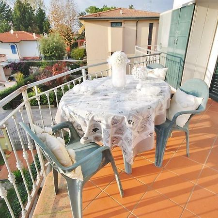 Raffinato Attico Vicino Al Mare Con Solarium Lido Di Camaiore Dış mekan fotoğraf
