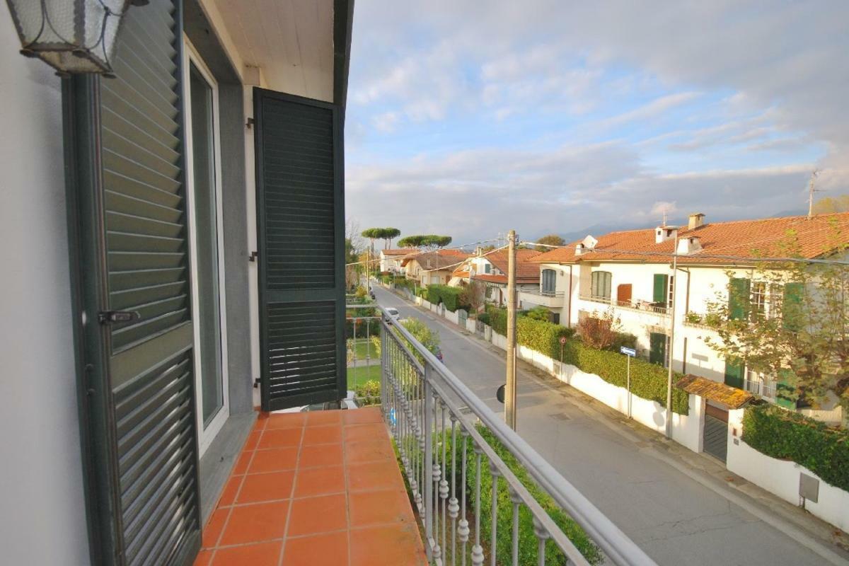 Raffinato Attico Vicino Al Mare Con Solarium Lido Di Camaiore Dış mekan fotoğraf