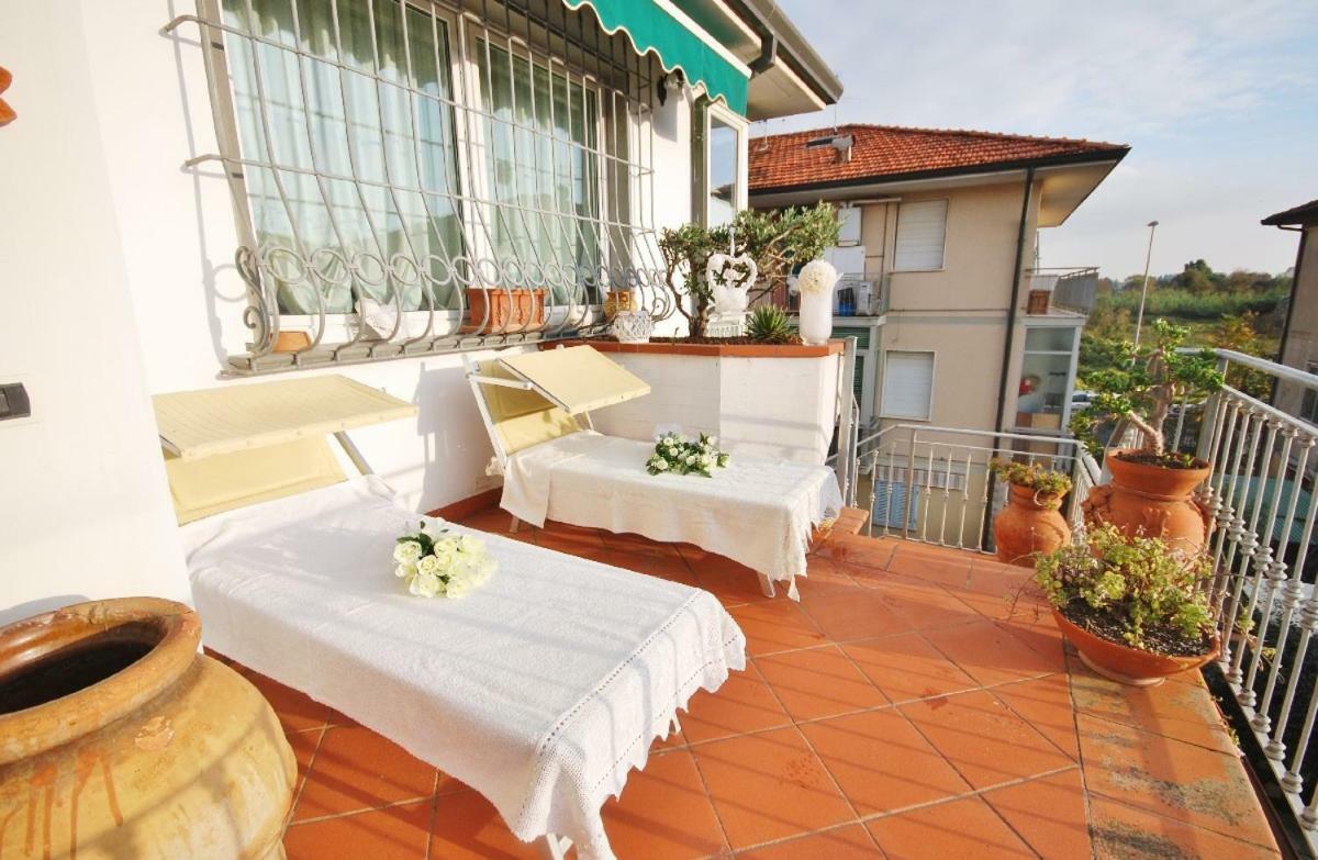 Raffinato Attico Vicino Al Mare Con Solarium Lido Di Camaiore Dış mekan fotoğraf