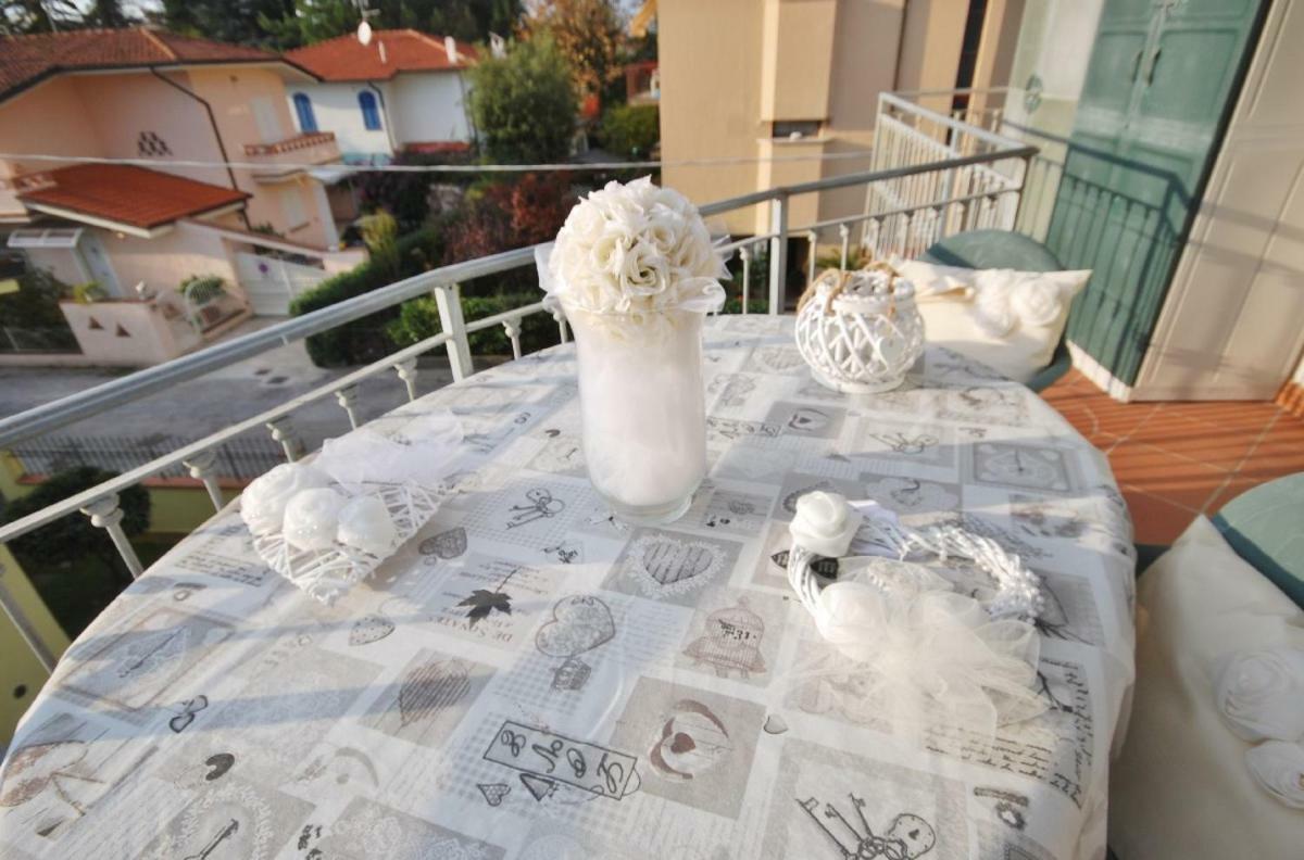 Raffinato Attico Vicino Al Mare Con Solarium Lido Di Camaiore Dış mekan fotoğraf