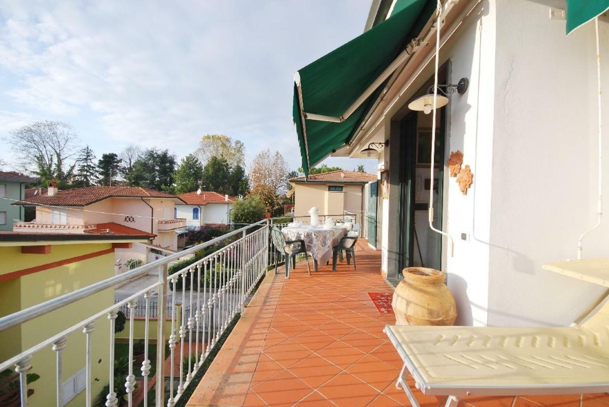 Raffinato Attico Vicino Al Mare Con Solarium Lido Di Camaiore Dış mekan fotoğraf