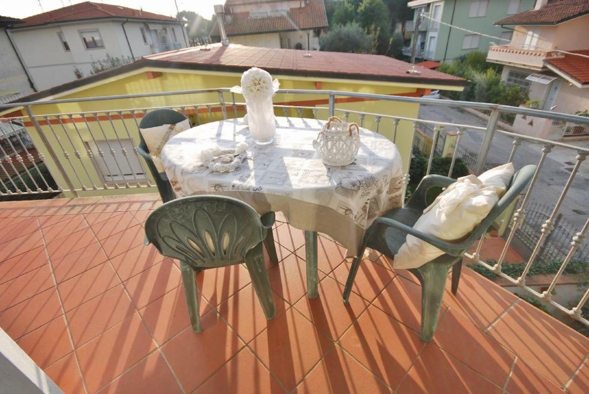 Raffinato Attico Vicino Al Mare Con Solarium Lido Di Camaiore Dış mekan fotoğraf